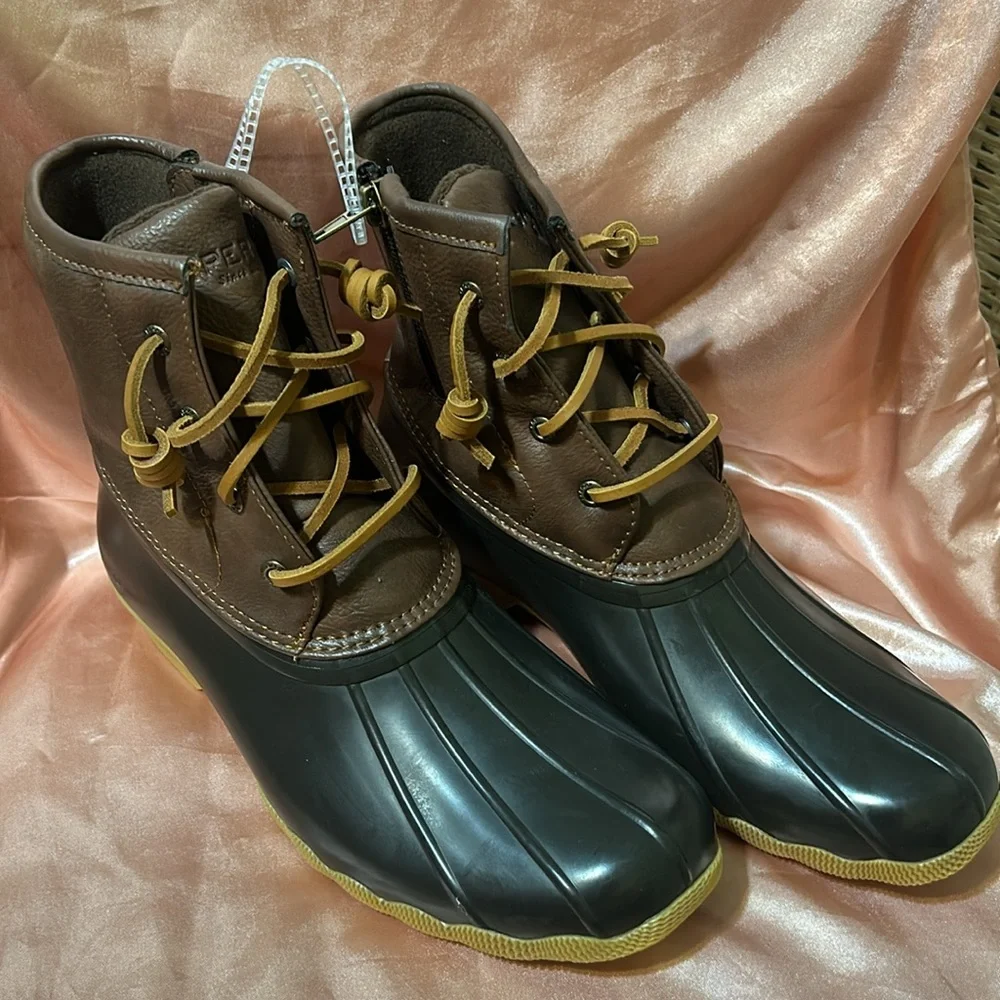 Sperry Saltwater Boots girls